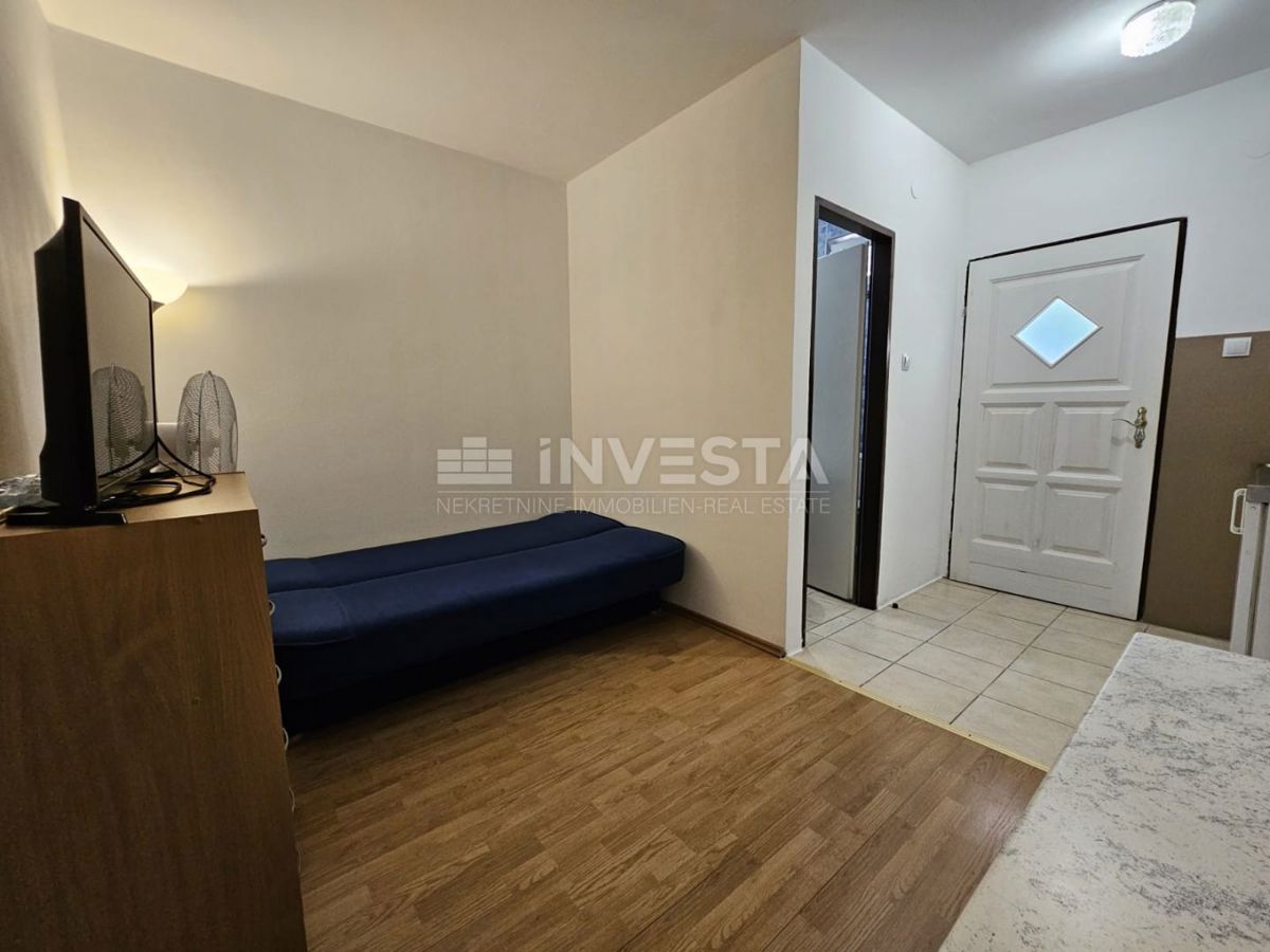 Medulin, appartamento al piano terra, terrazza, piscina