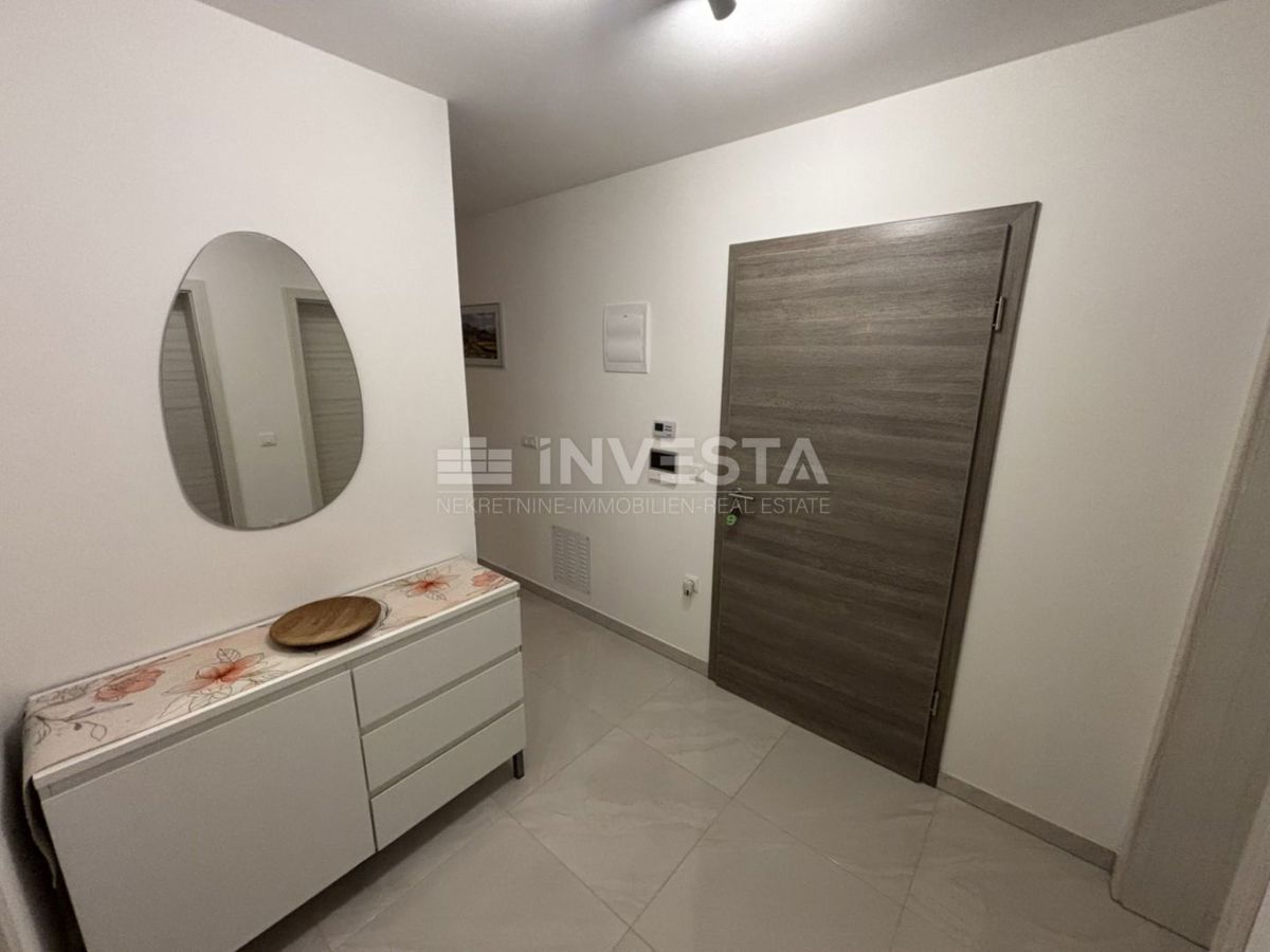 Peroi, appartamento nuovo arredato con vista parziale sul mare