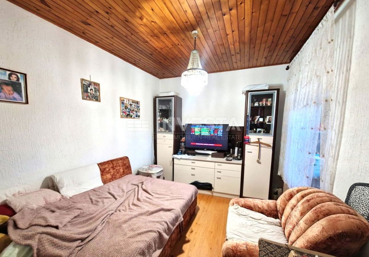 Appartamento nel centro città, piano terra, due camere da letto.