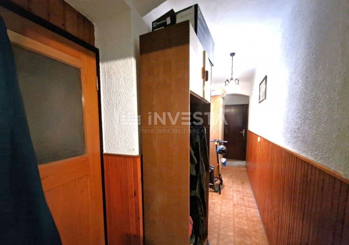 Appartamento nel centro città, piano terra, due camere da letto.