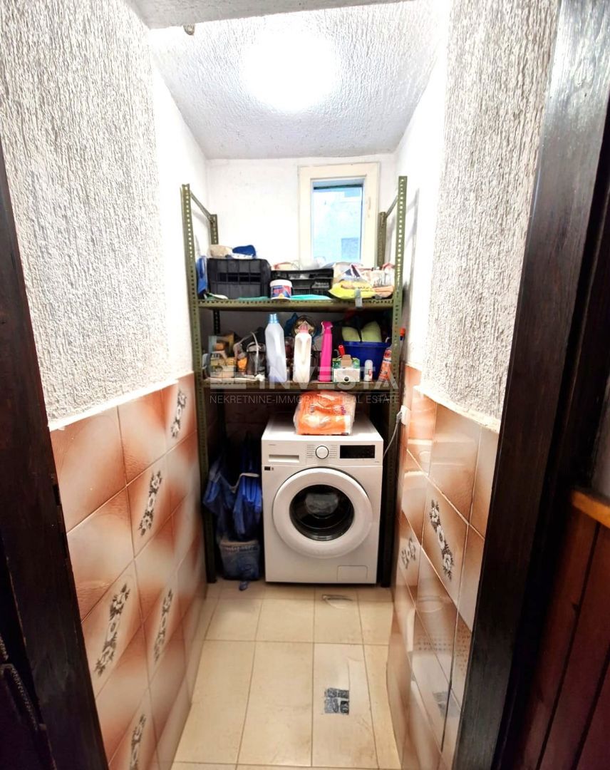 Appartamento nel centro città, piano terra, due camere da letto.