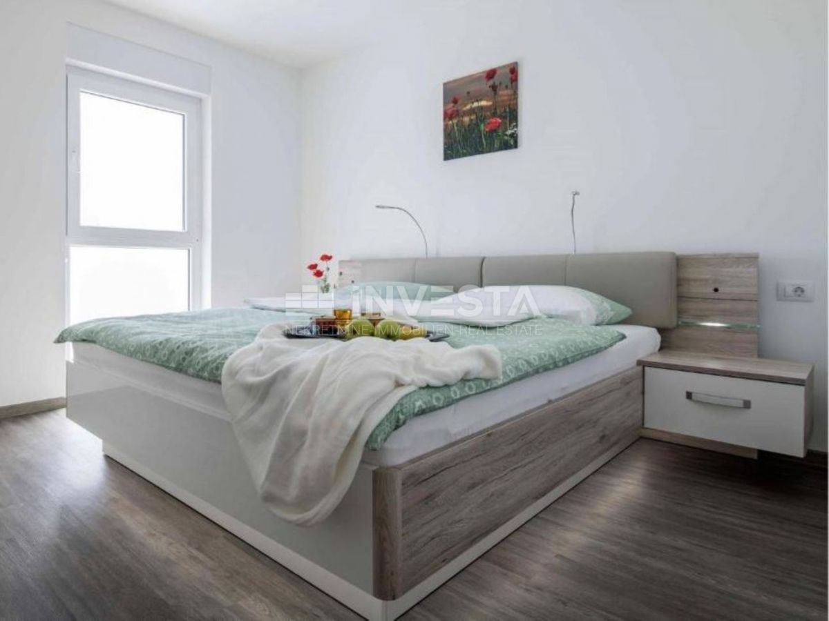 Villa con piscina, vista mare e appartamento aggiuntivo