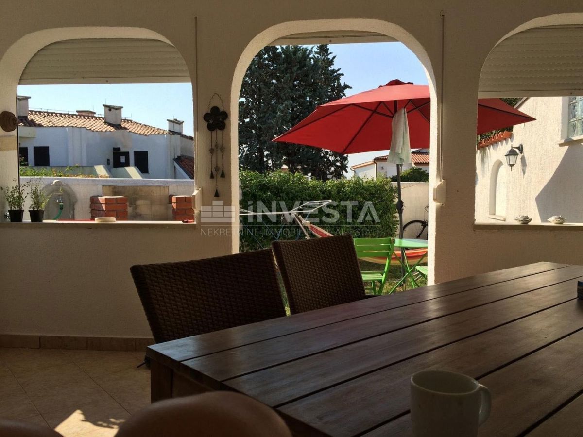 Barbariga, casa al piano terra con parcheggio, superficie 90m²