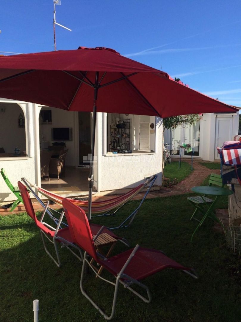 Barbariga, casa al piano terra con parcheggio, superficie 90m²