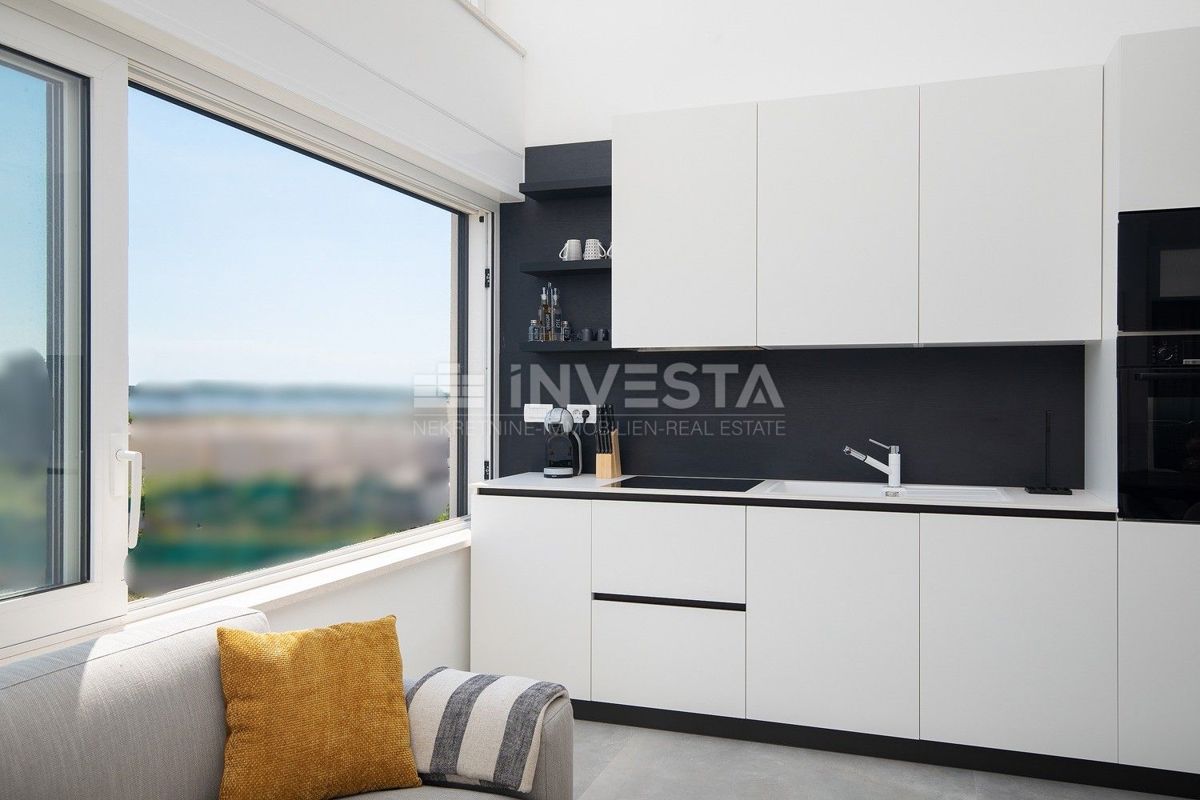 Fažana, Ampio Penthouse con Vista Mare