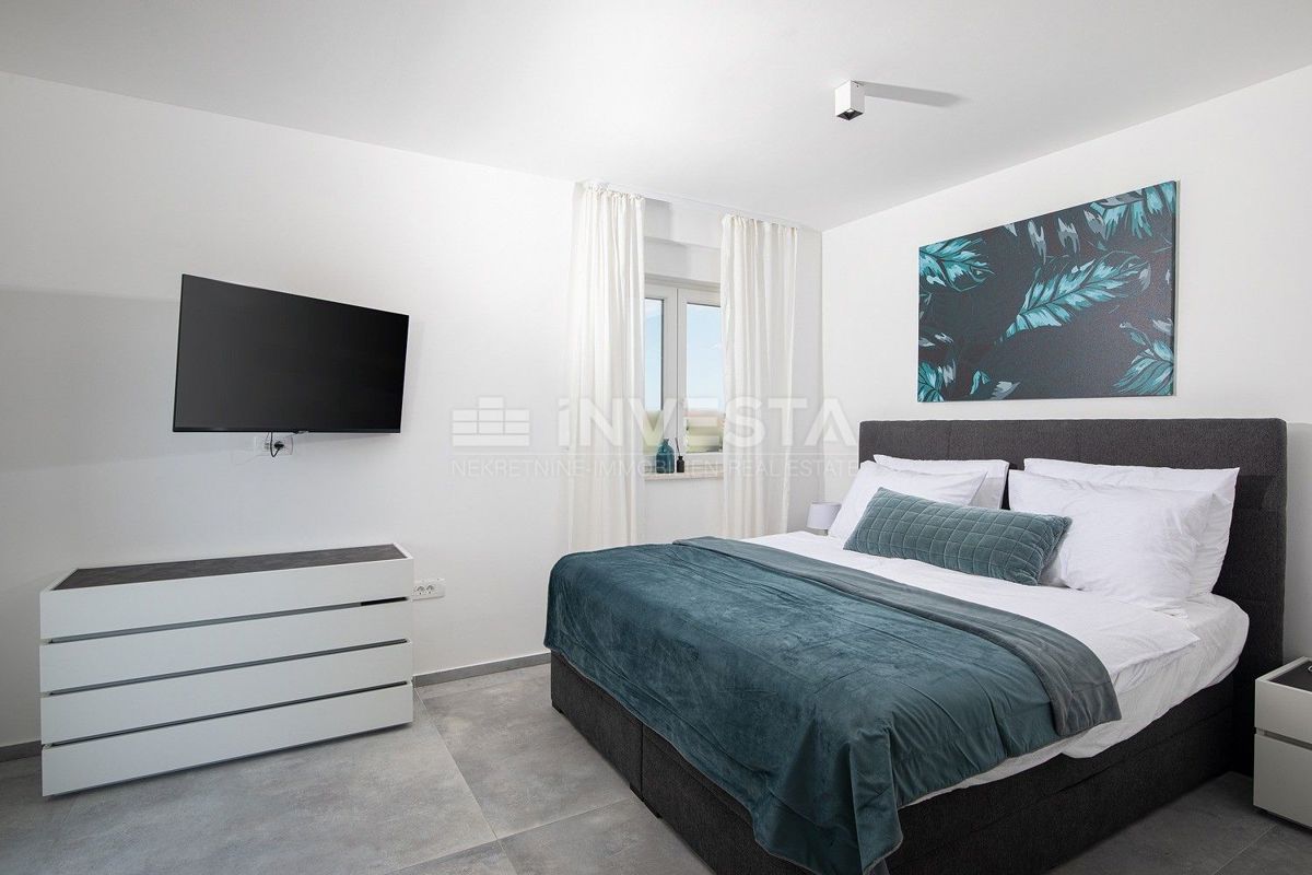 Fažana, Ampio Penthouse con Vista Mare