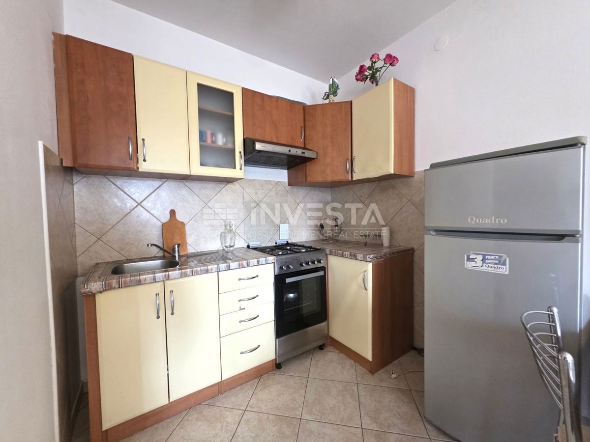 Fažana, zona Valbandon, monolocale in una posizione tranquilla