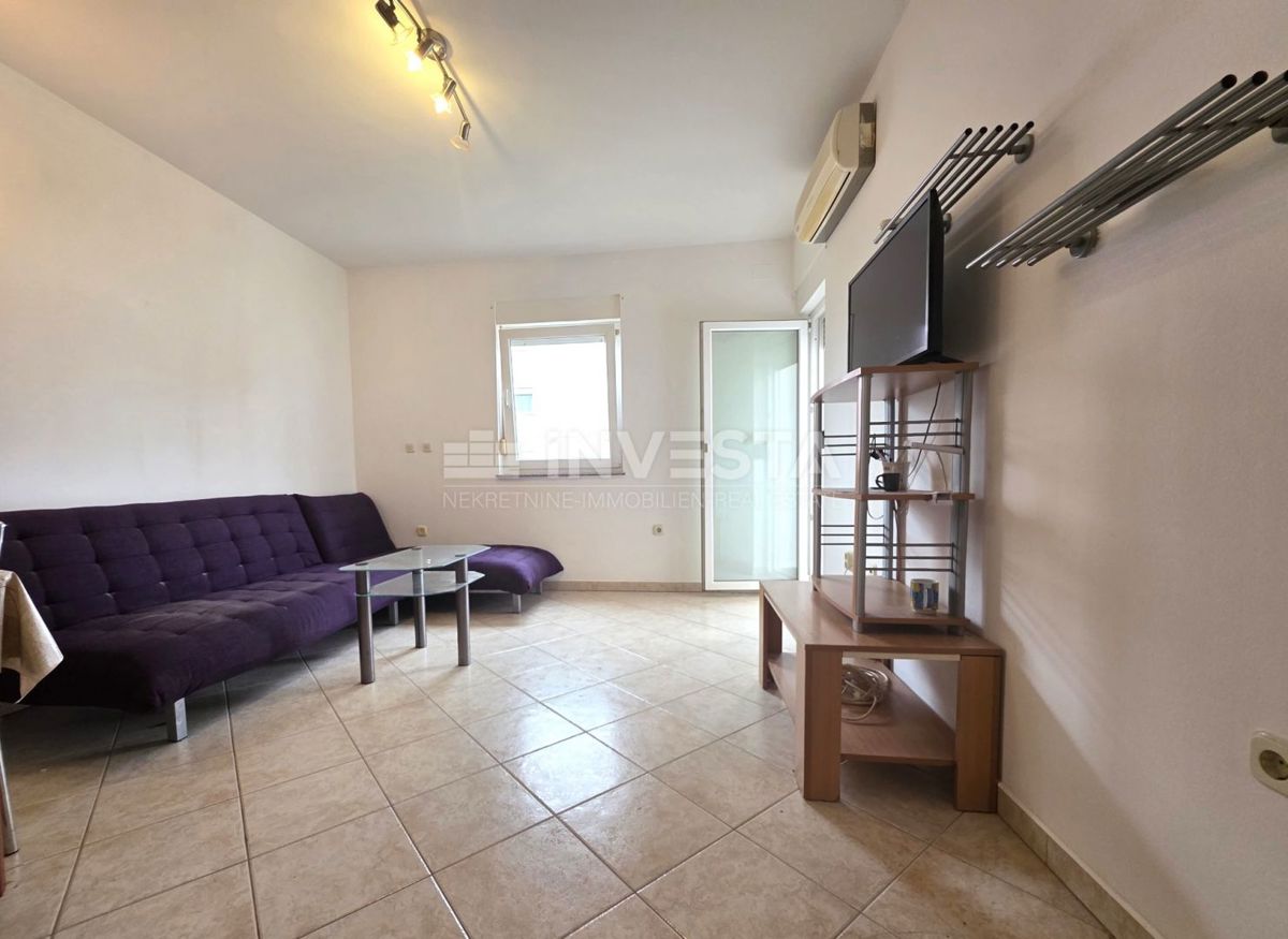 Fažana, zona Valbandon, monolocale in una posizione tranquilla