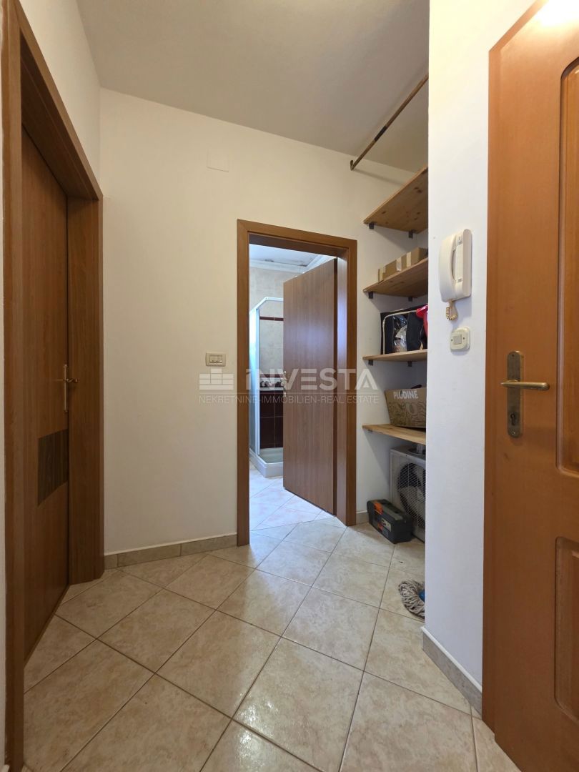 Fažana, zona Valbandon, monolocale in una posizione tranquilla