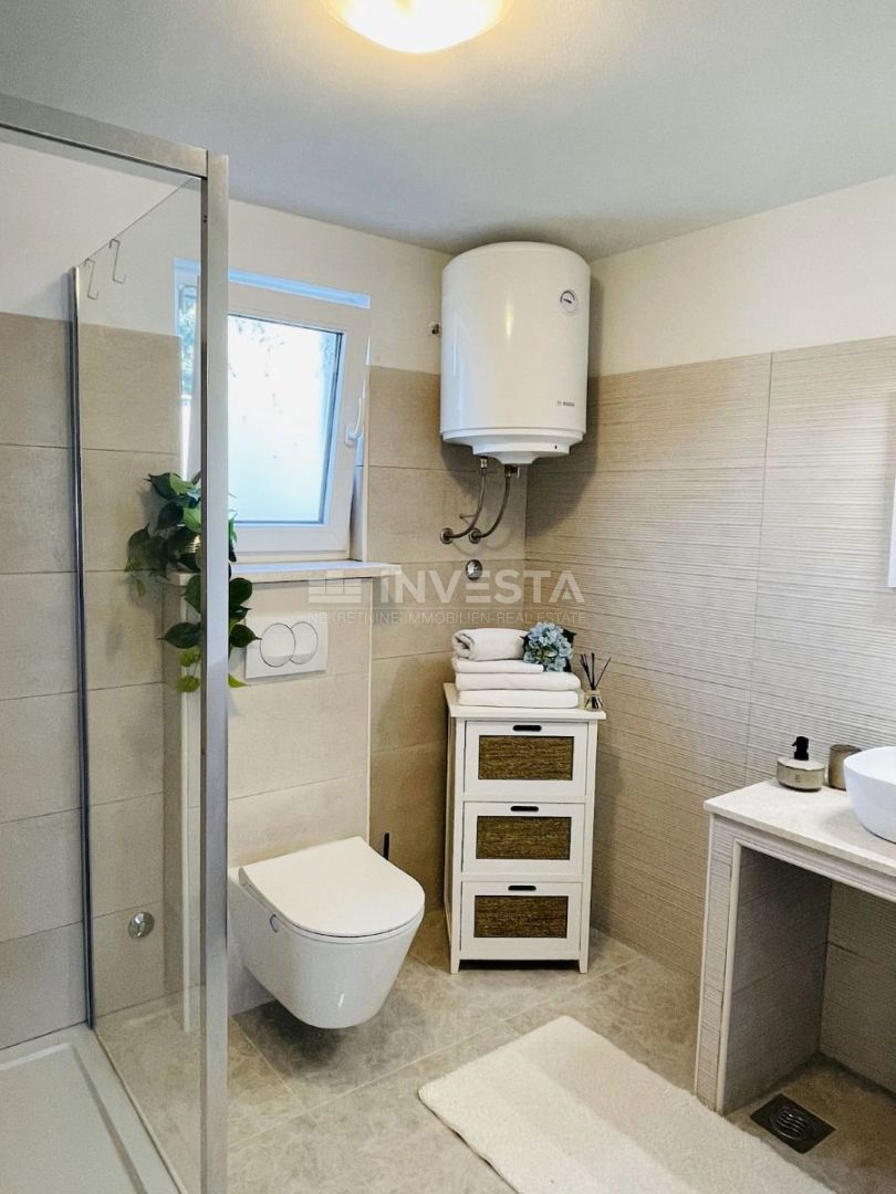 Barban, dintorni, casa con due appartamenti, piscina