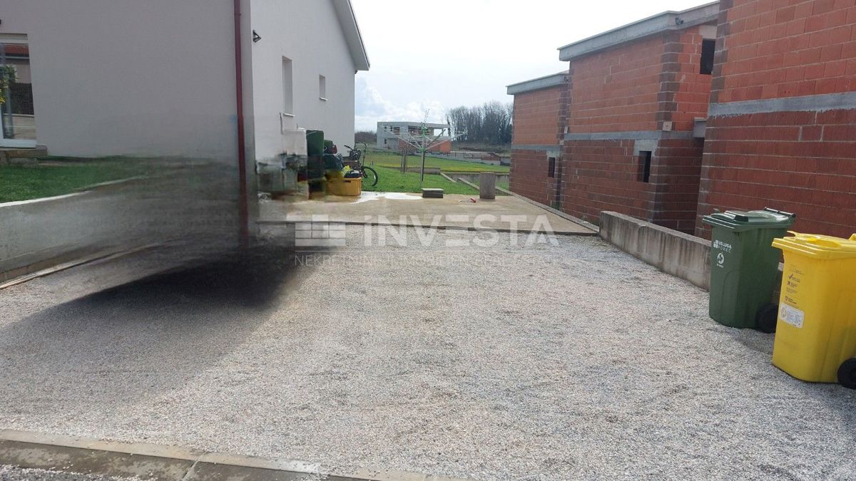 Casa intelligente con piscina