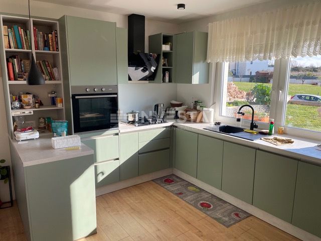 Casa intelligente con piscina