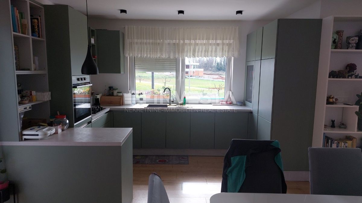 Casa intelligente con piscina