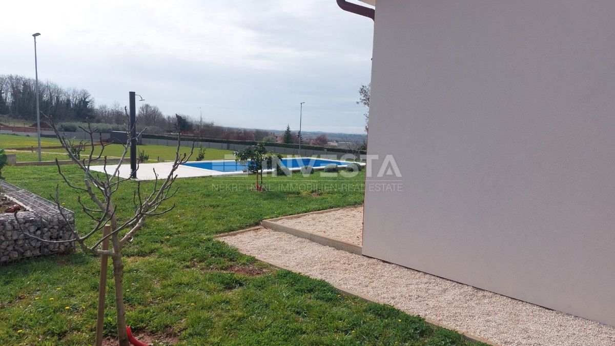 Casa intelligente con piscina