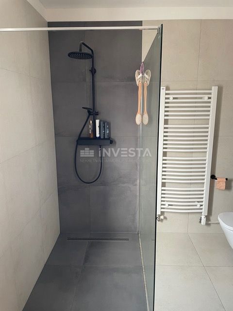 Casa intelligente con piscina