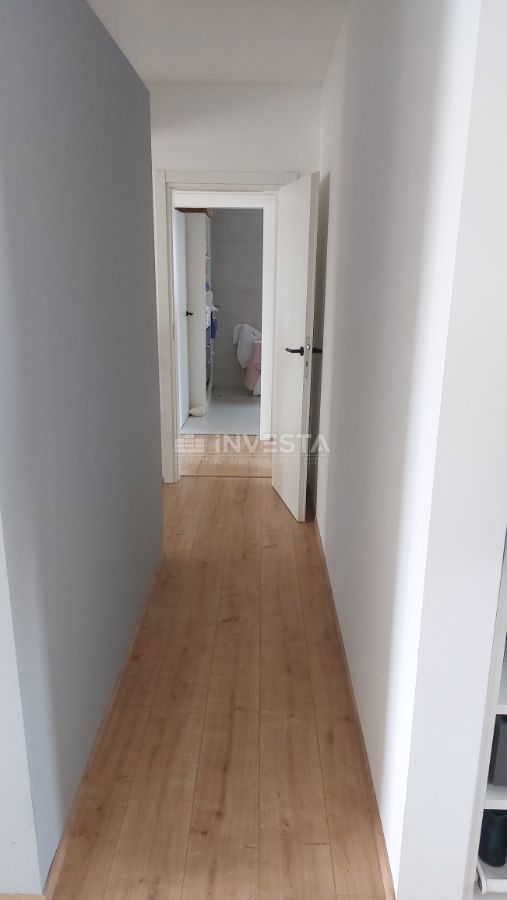 Casa intelligente con piscina