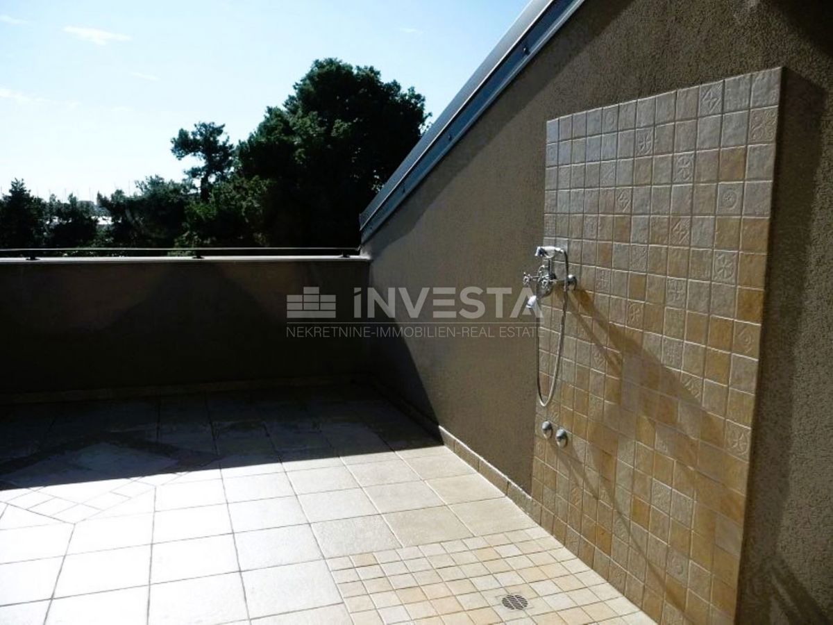 Umag, villa arredata in una posizione esclusiva vicino al mare