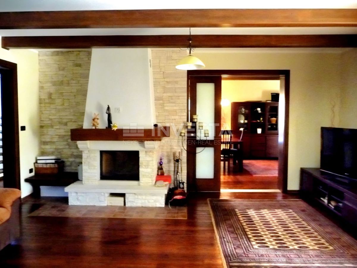 Umag, villa arredata in una posizione esclusiva vicino al mare