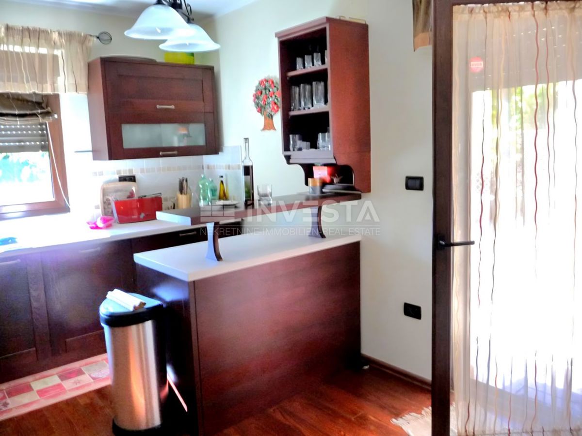 Umag, villa arredata in una posizione esclusiva vicino al mare