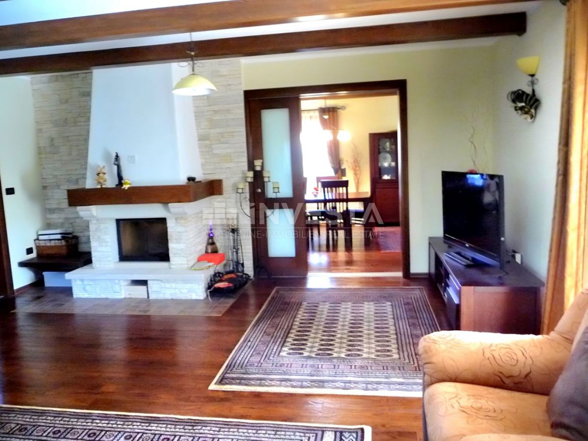 Umag, villa arredata in una posizione esclusiva vicino al mare