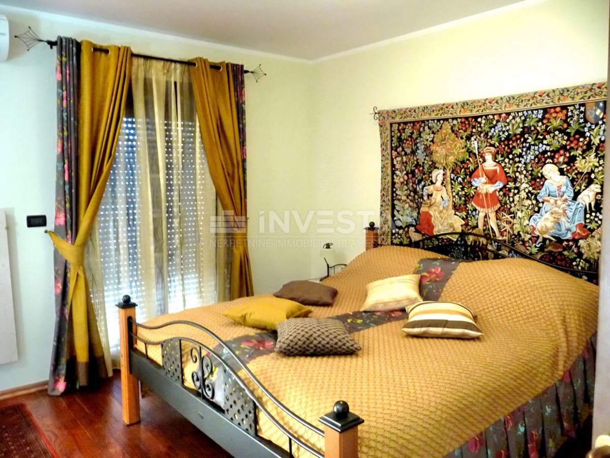 Umag, villa arredata in una posizione esclusiva vicino al mare