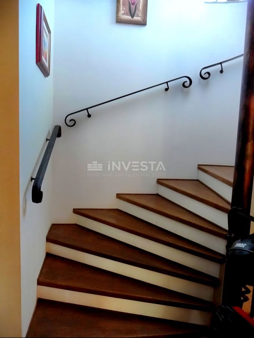 Umag, villa arredata in una posizione esclusiva vicino al mare