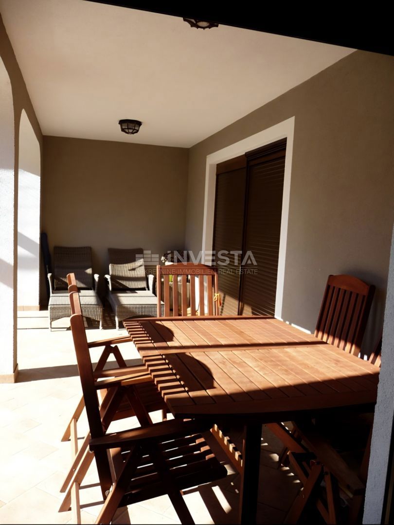 Umag, villa arredata in una posizione esclusiva vicino al mare