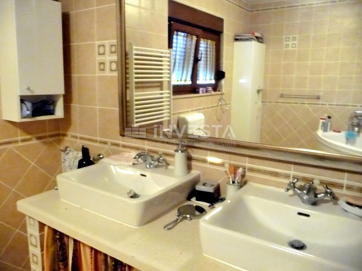 Umag, villa arredata in una posizione esclusiva vicino al mare