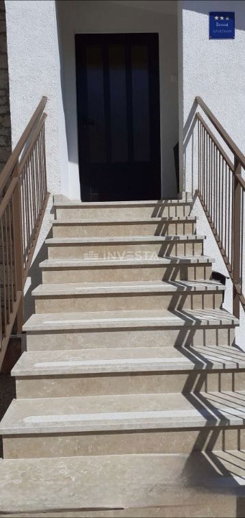 Casa con terreno edificabile nei dintorni di Pisino