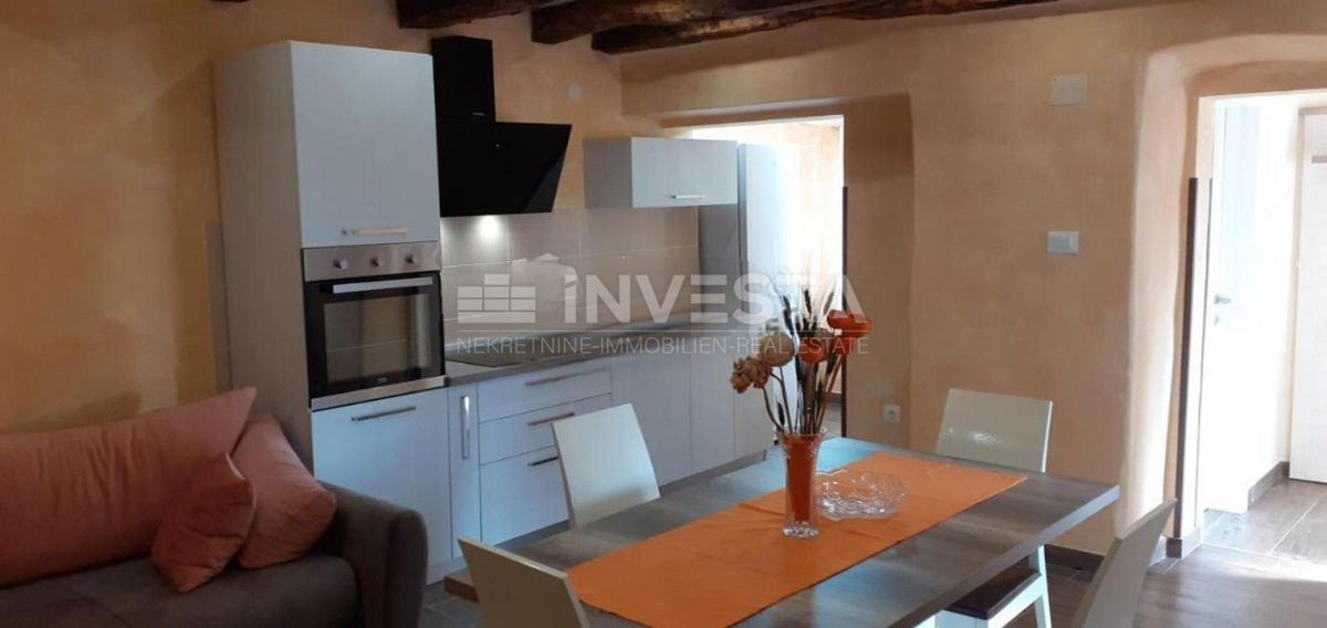 Casa con terreno edificabile nei dintorni di Pisino