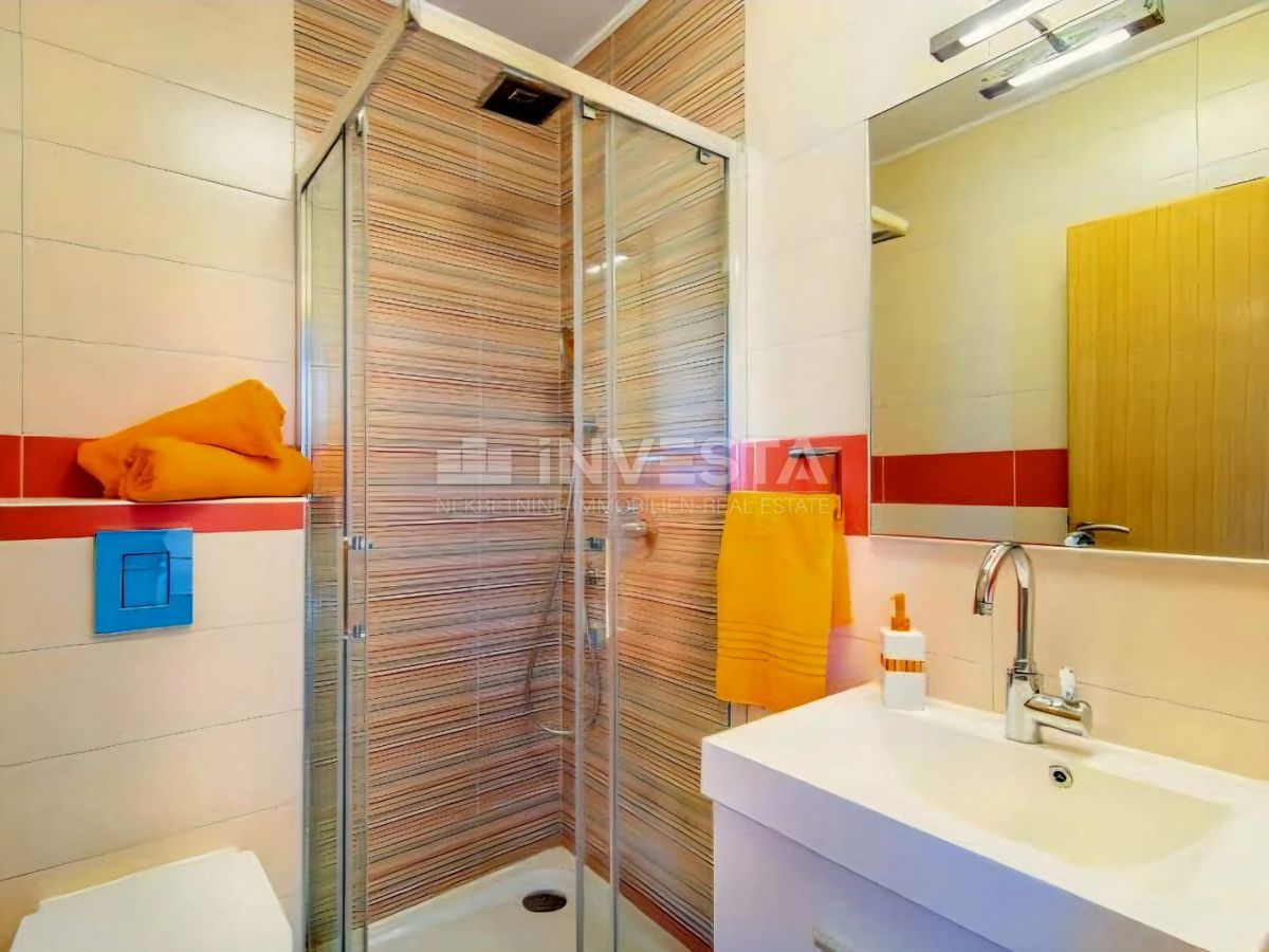 Vodnjan, villa impressionante con piscina riscaldata, ampio giardino