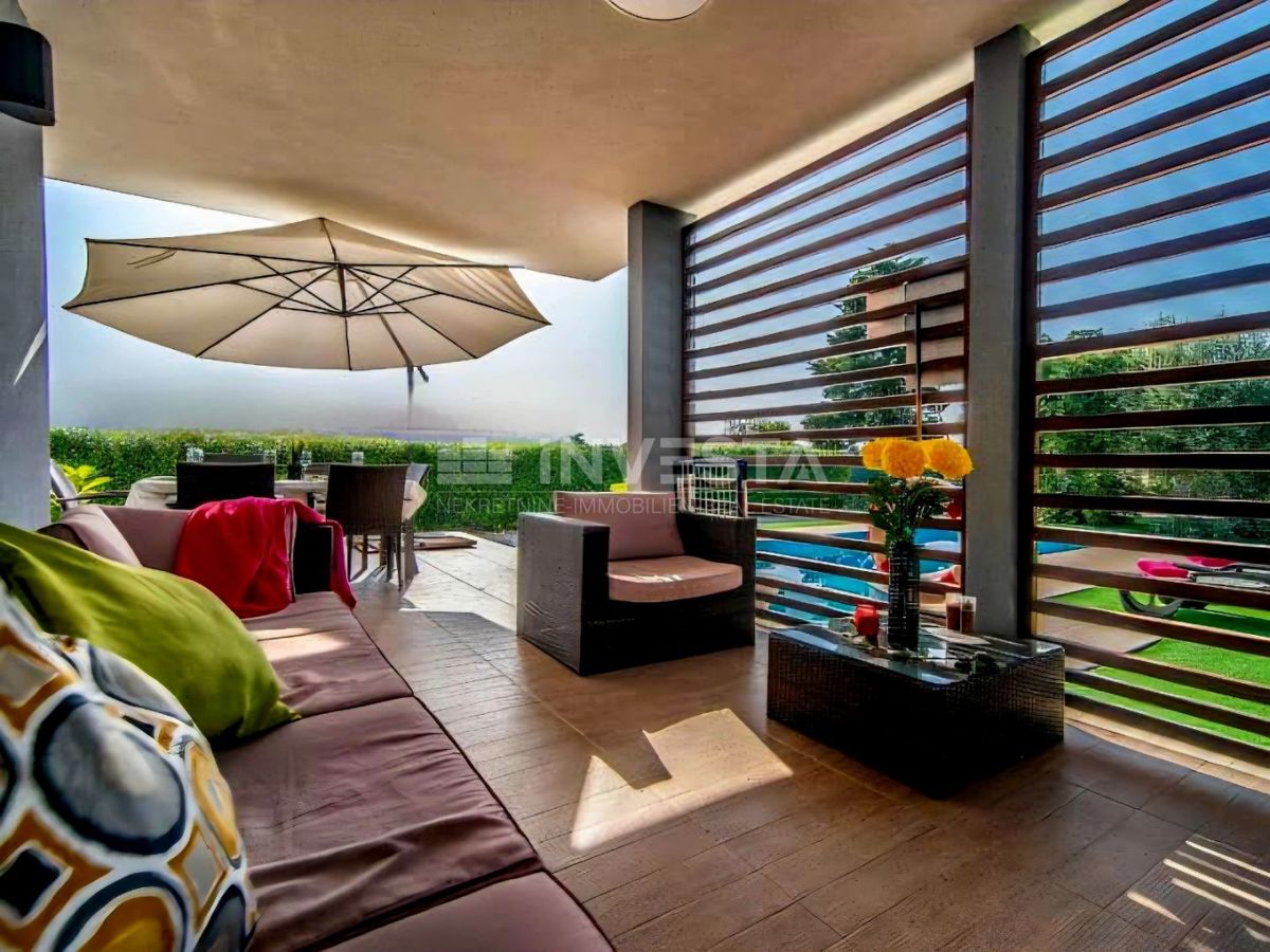 Vodnjan, villa impressionante con piscina riscaldata, ampio giardino