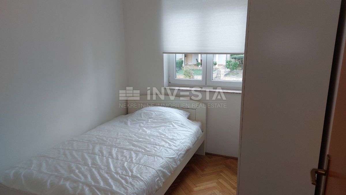 Novigrad, appartamento 52 m², due camere da letto, parcheggio