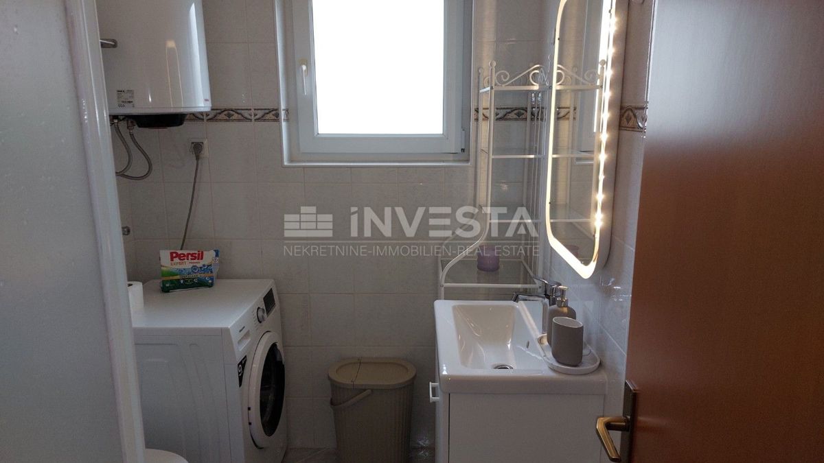 Novigrad, appartamento 52 m², due camere da letto, parcheggio