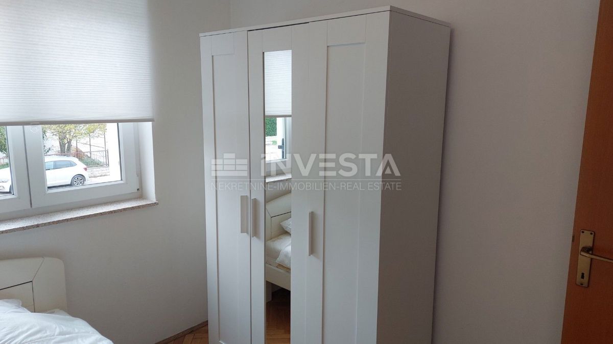 Novigrad, appartamento 52 m², due camere da letto, parcheggio