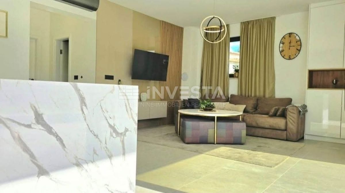 Dintorni di Labina, moderna villa al piano terra di 2 unità abitative, NUOVA!