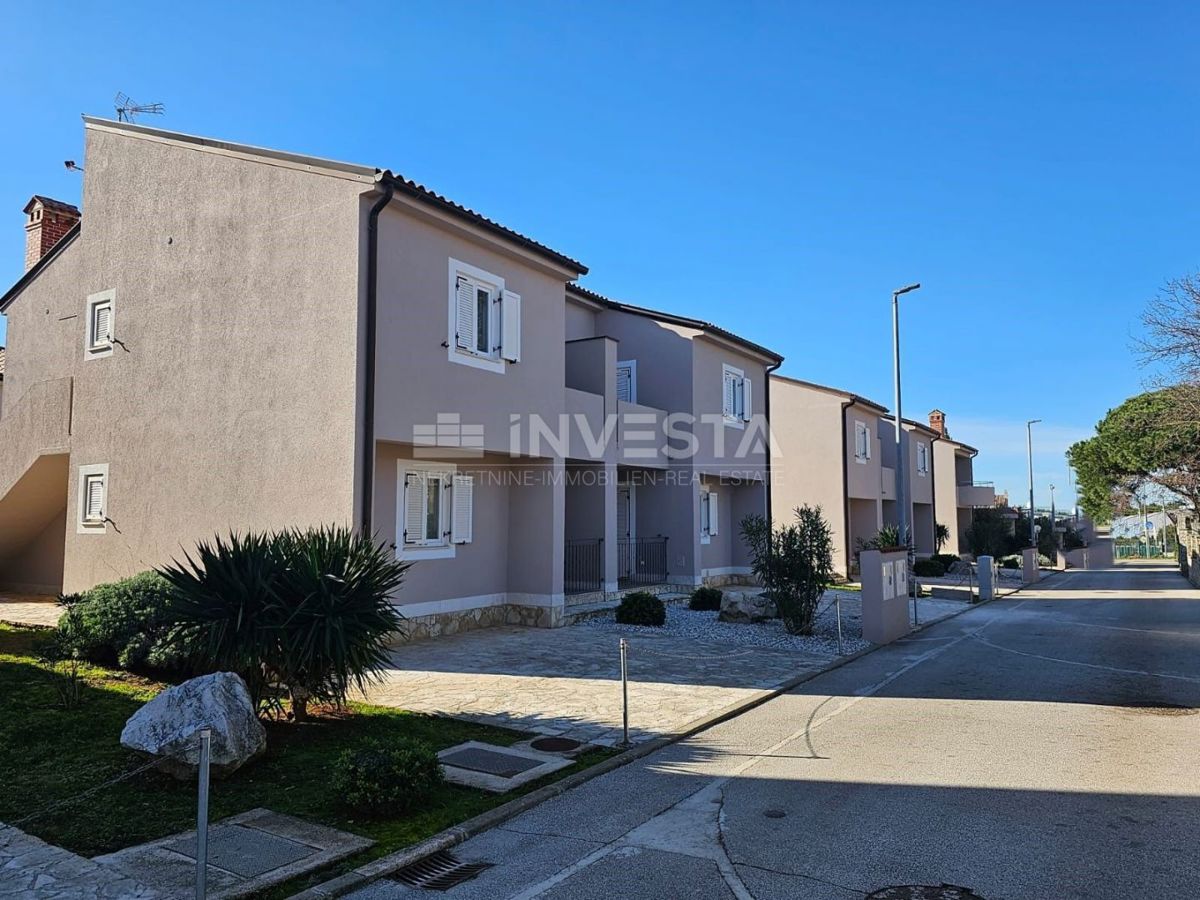 Medolino, casa bifamiliare con due appartamenti, a 200 m dal mare