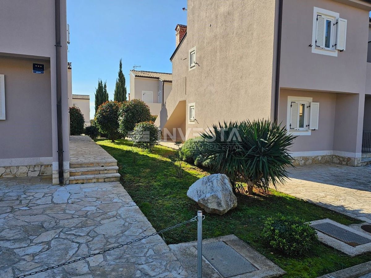 Medolino, casa bifamiliare con due appartamenti, a 200 m dal mare