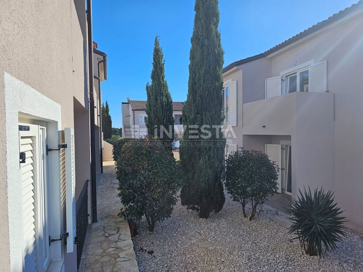 Medolino, casa bifamiliare con due appartamenti, a 200 m dal mare