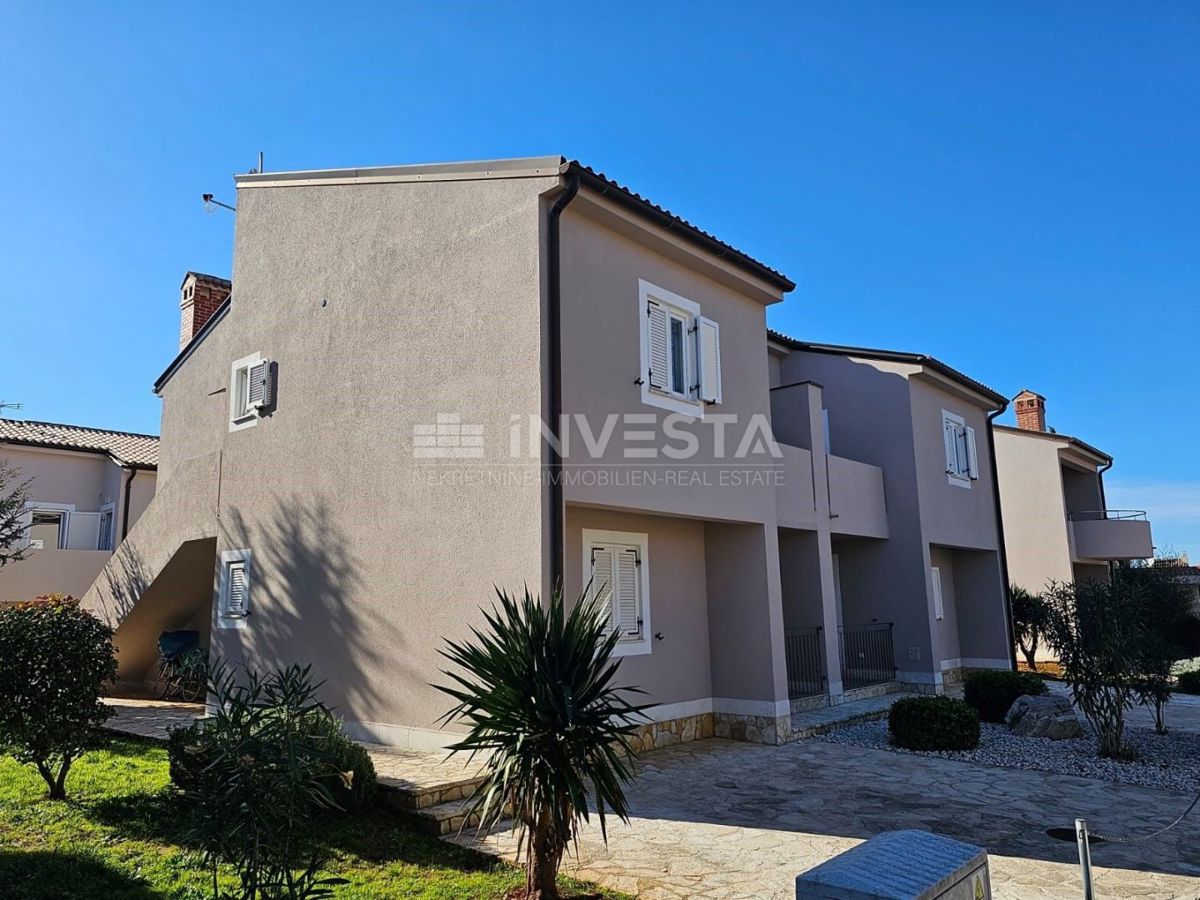 Medolino, casa bifamiliare con due appartamenti, a 200 m dal mare