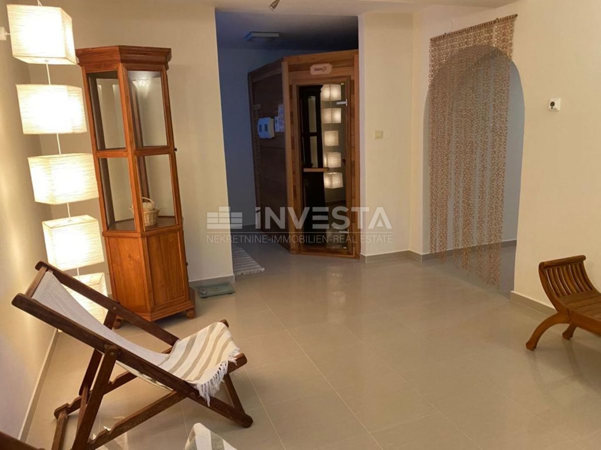 Pula, Pješčana uvala, attico 152 m2, 200 m dal mare