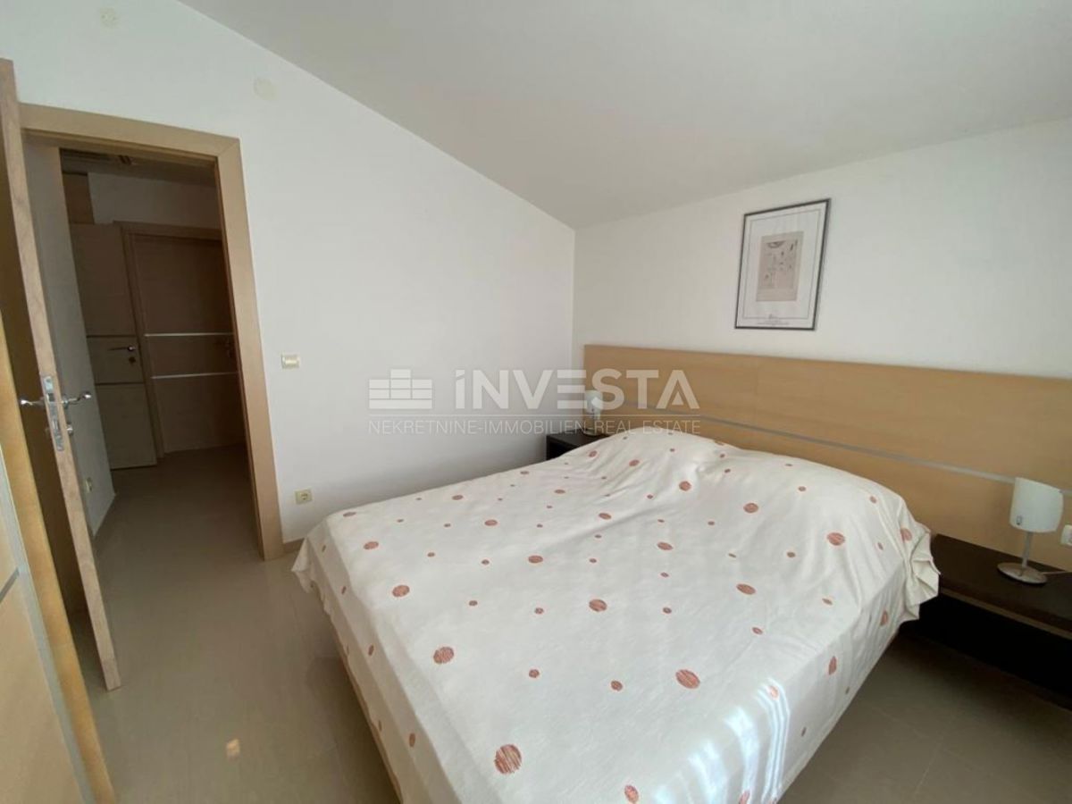 Pula, Pješčana uvala, attico 152 m2, 200 m dal mare