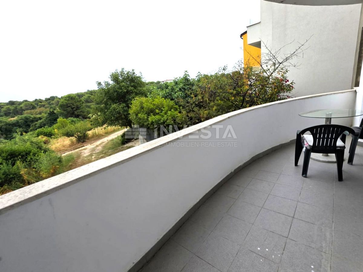 Appartamento con terrazza e giardino in una zona richiesta a Pola