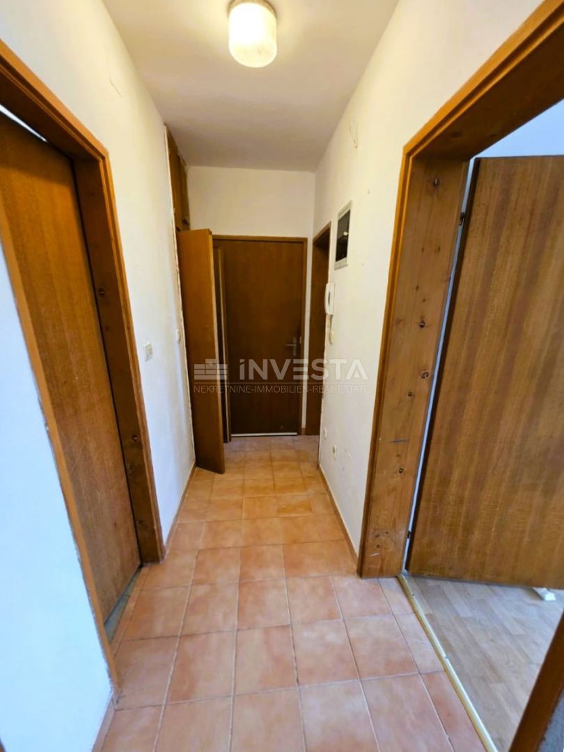 Appartamento con terrazza e giardino in una zona richiesta a Pola