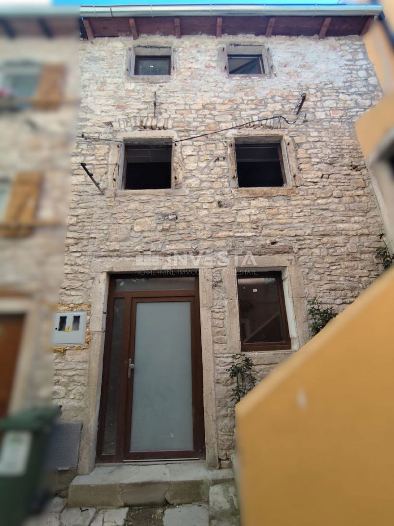 Dignano, casa in fase di ristrutturazione