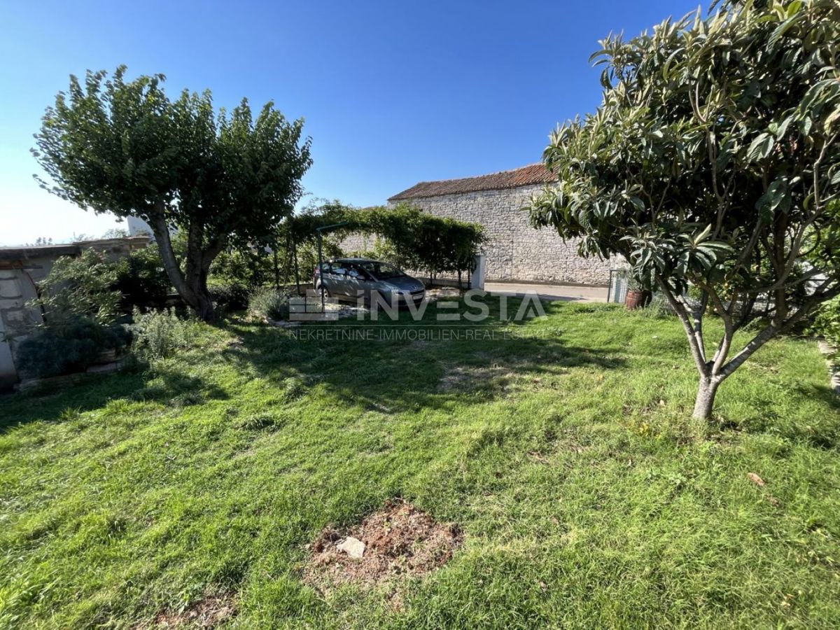 Casa con piscina e vista mare, a 2 km dal mare! 