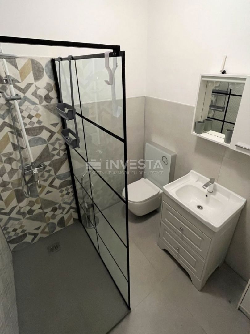 Casa con piscina e vista mare, a 2 km dal mare! 