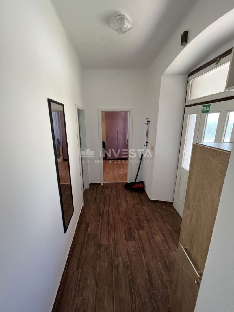 Casa con piscina e vista mare, a 2 km dal mare! 