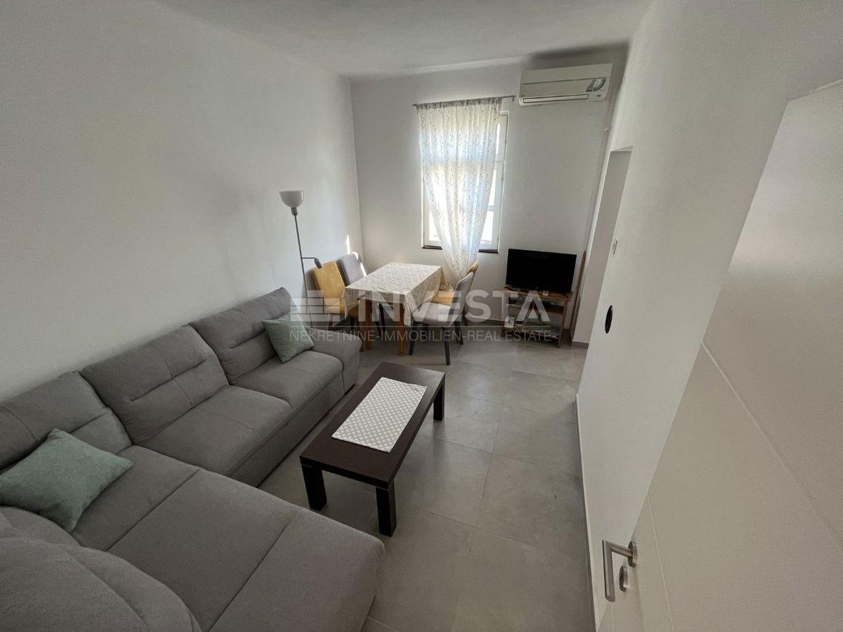 Casa con piscina e vista mare, a 2 km dal mare! 