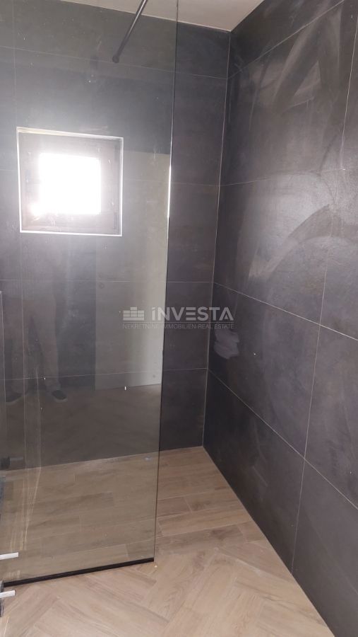 Lussuosa villa moderna con piscina riscaldata